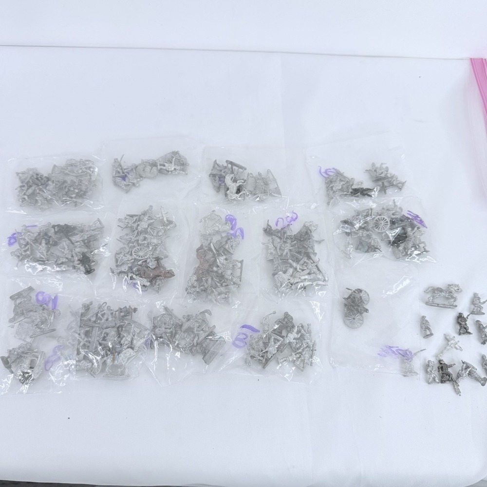 Miniature‎ Military Cannon and Soldiers Lot
